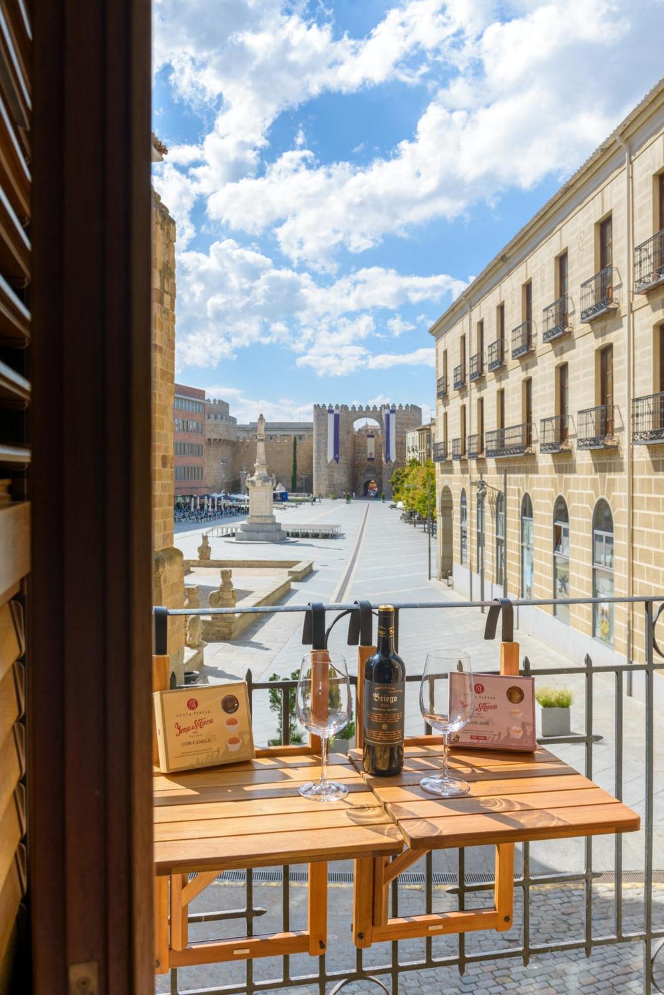 Balcony View To Avila'S Alcazar 외부 사진