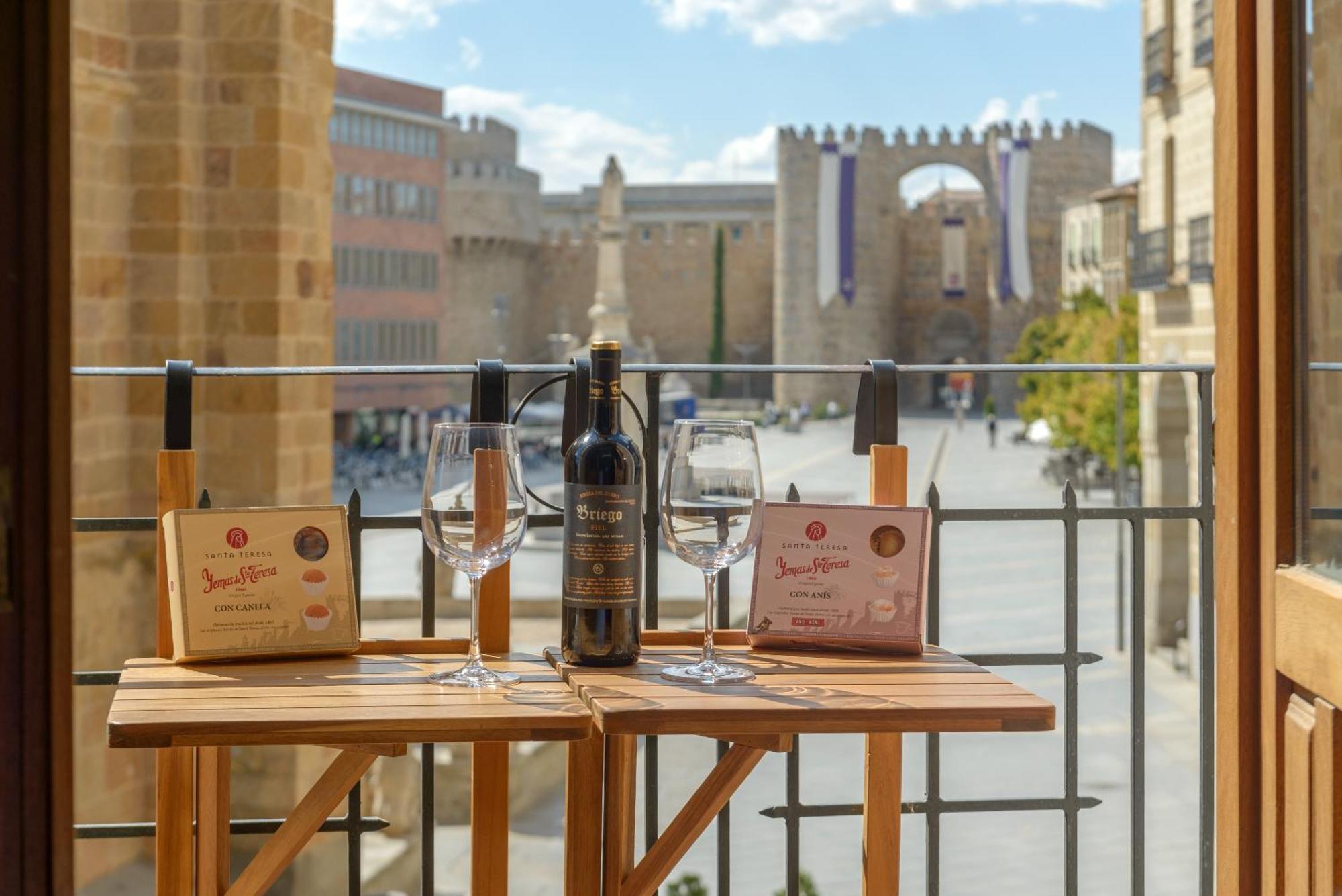Balcony View To Avila'S Alcazar 외부 사진
